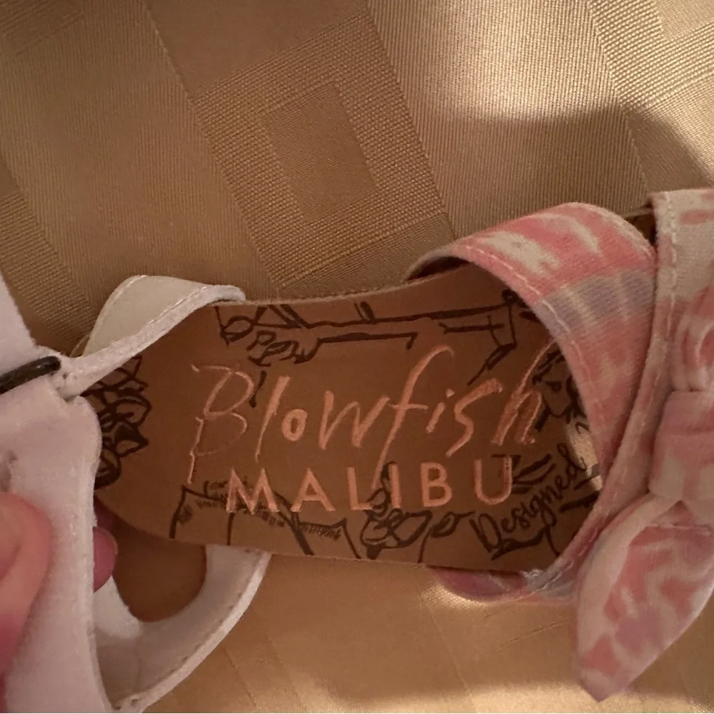 Blowfish Malibu White and Pink Kids Sandals with Bow NEW‎ Size 6 girls